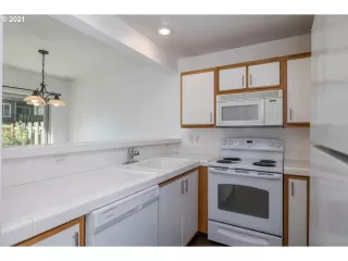 Photo #2: 21500089 Listing