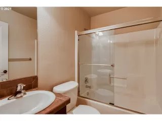 Photo #4: 21500420 Listing