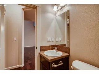 Photo #5: 21500420 Listing