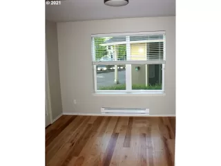 Photo #3: 21500433 Listing