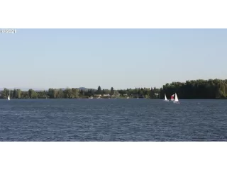 Photo #6: 21500433 Listing