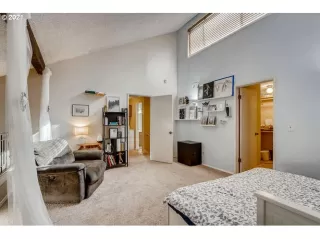 Photo #5: 21500510 Listing