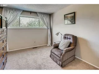 Photo #6: 21500510 Listing