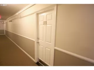 Photo #6: 21500538 Listing