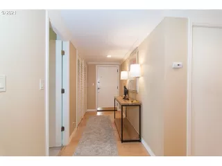 Photo #1: 21500745 Listing