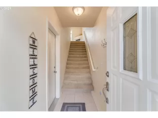 Photo #2: 21501130 Listing