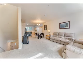 Photo #3: 21501130 Listing