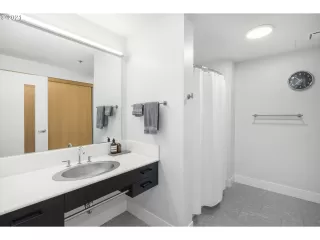 Photo #6: 21502431 Listing 