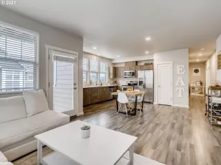 Photo #4: 21502589 Listing 