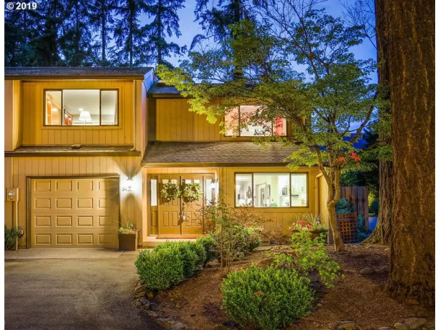 MLS: 21502960 Condo For Sale