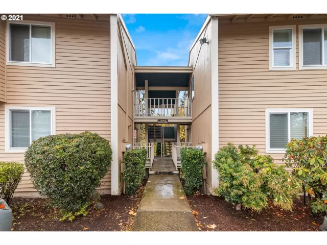 MLS: 21503310 Condo For Sale