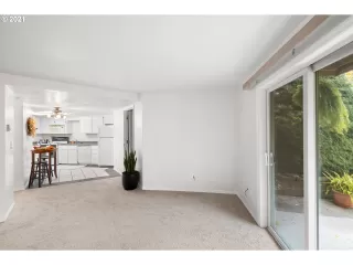 Photo #5: 21503310 Listing 