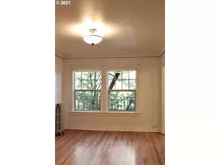 Photo #5: 21503430 Listing