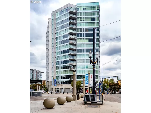 MLS: 21503748 Condo For Sale