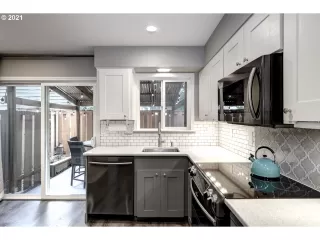 Photo #5: 21504045 Listing 