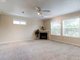 Photo #6: 21504103 Listing