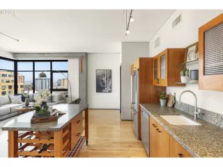 Photo #1: 21505026 Listing 