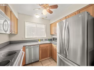 Photo #4: 21505082 Listing
