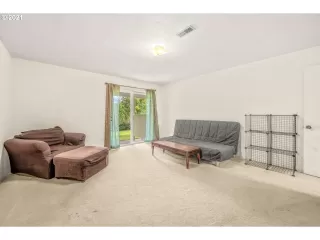 Photo #6: 21505082 Listing