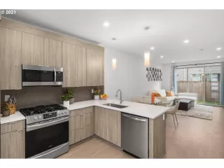 Photo #1: 21505145 Listing 