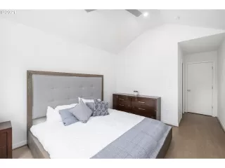 Photo #4: 21505145 Listing 