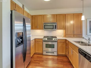 Photo #2: 21506155 Listing