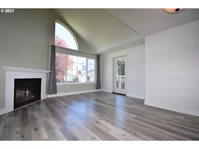 MLS: 21507976 Condo For Sale