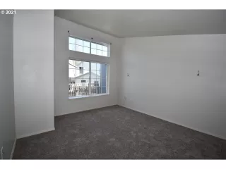 Photo #4: 21507976 Listing