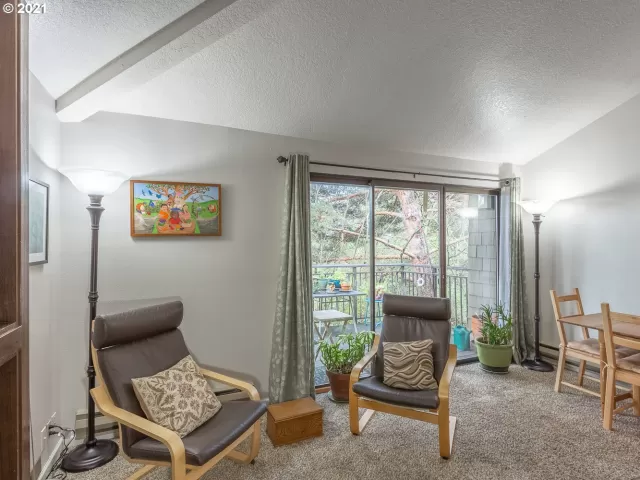 MLS: 21509138 Condo For Sale