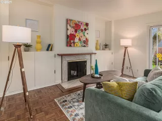 Photo #5: 21509657 Listing