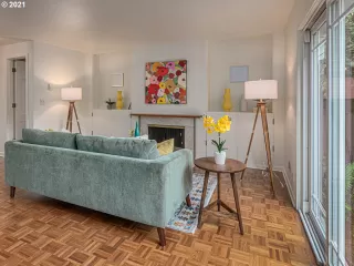 Photo #6: 21509657 Listing