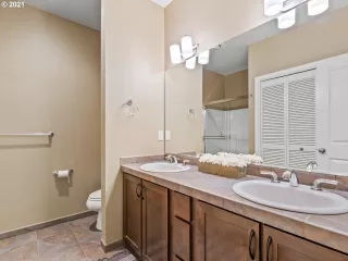 Photo #2: 21509790 Listing