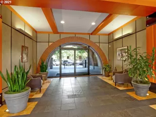 Photo #2: 21510305 Listing