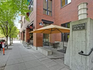 Photo #5: 21510305 Listing