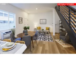 Photo #5: 21510795 Listing