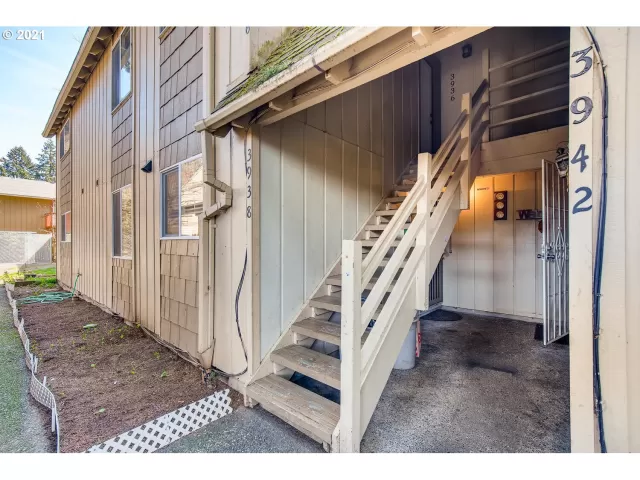 MLS: 21510927 Condo For Sale