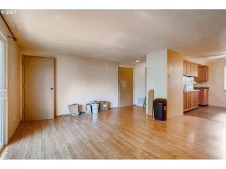 Photo #4: 21510927 Listing