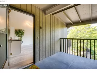 Photo #2: 21511802 Listing