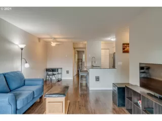 Photo #6: 21511874 Listing