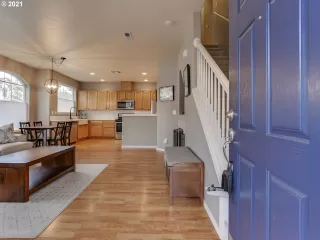 Photo #3: 21512273 Listing