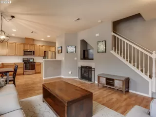 Photo #5: 21512273 Listing