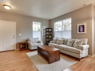 Photo #6: 21512273 Listing