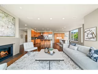 Photo #2: 21512305 Listing