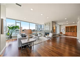 Photo #3: 21512305 Listing