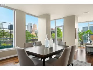 Photo #5: 21512305 Listing