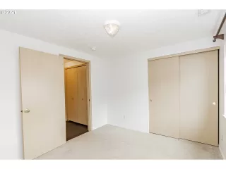 Photo #2: 21512497 Listing