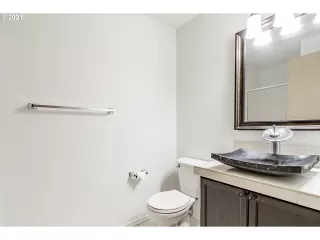 Photo #5: 21512497 Listing