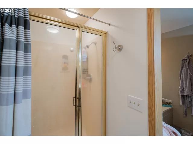 MLS: 21512607 Condo For Sale