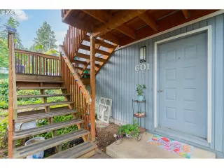 Photo #6: 21512607 Listing