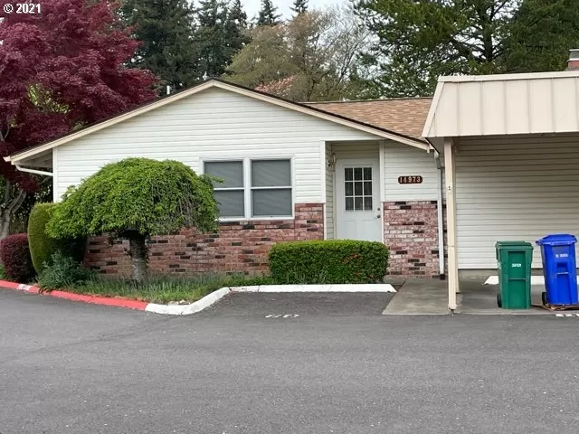 MLS: 21513437 Condo For Sale